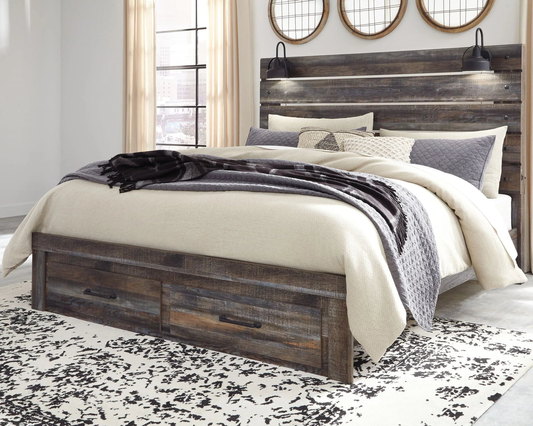 Drystan King Bed with Storage Footboard